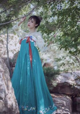办公室里的激情hd_HD在线播放